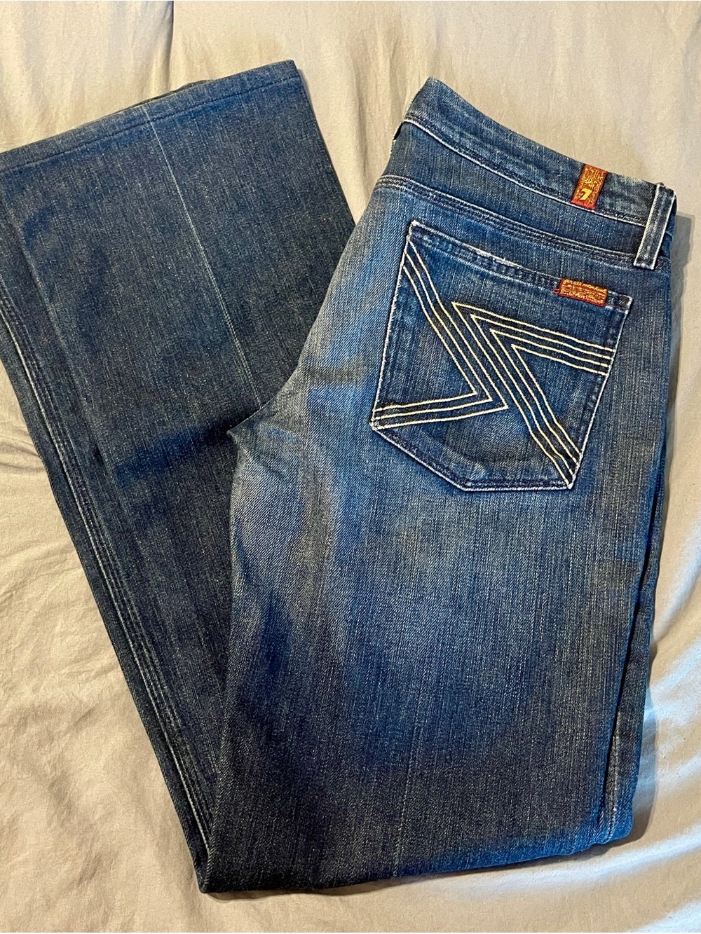 7 For All Mankind Women's Flynt Bootcut Jeans with Contrast Pocket Stitching - Picture 5 of 6